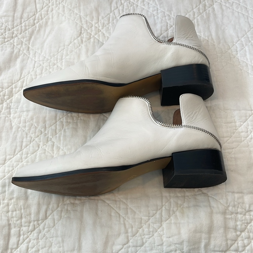 Women’s booties - Picture 2 of 7